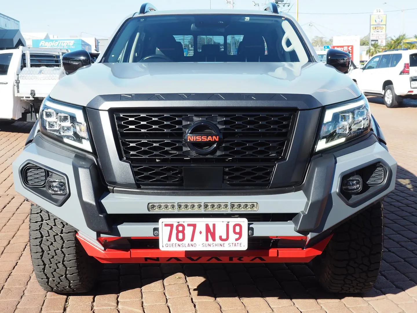 2021 Nissan Navara Gallery Image 9