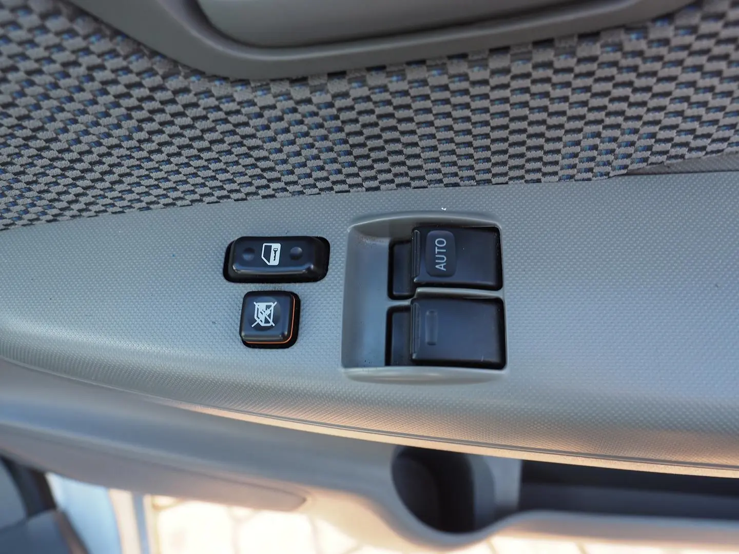 2005 Toyota Hilux Gallery Image 13