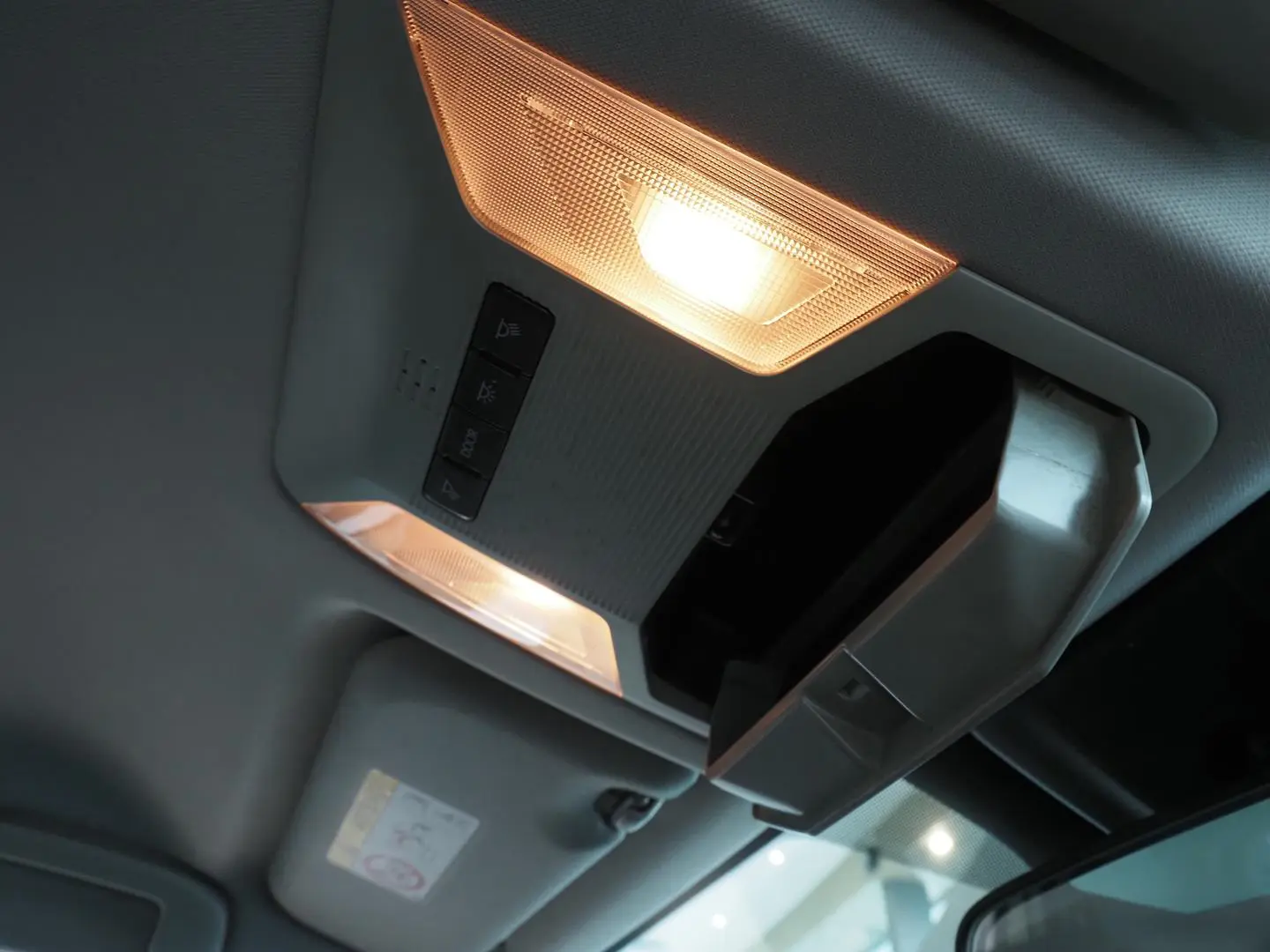 2020 Toyota RAV4 Gallery Image 21