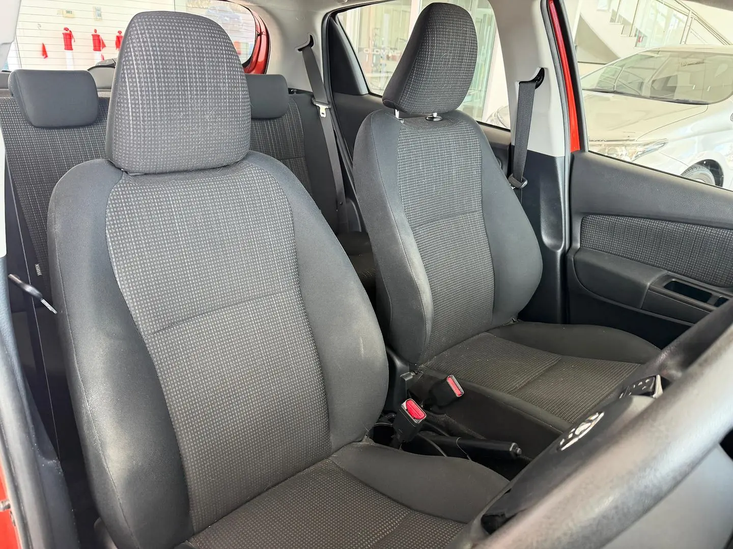 2017 Toyota Yaris Gallery Image 20