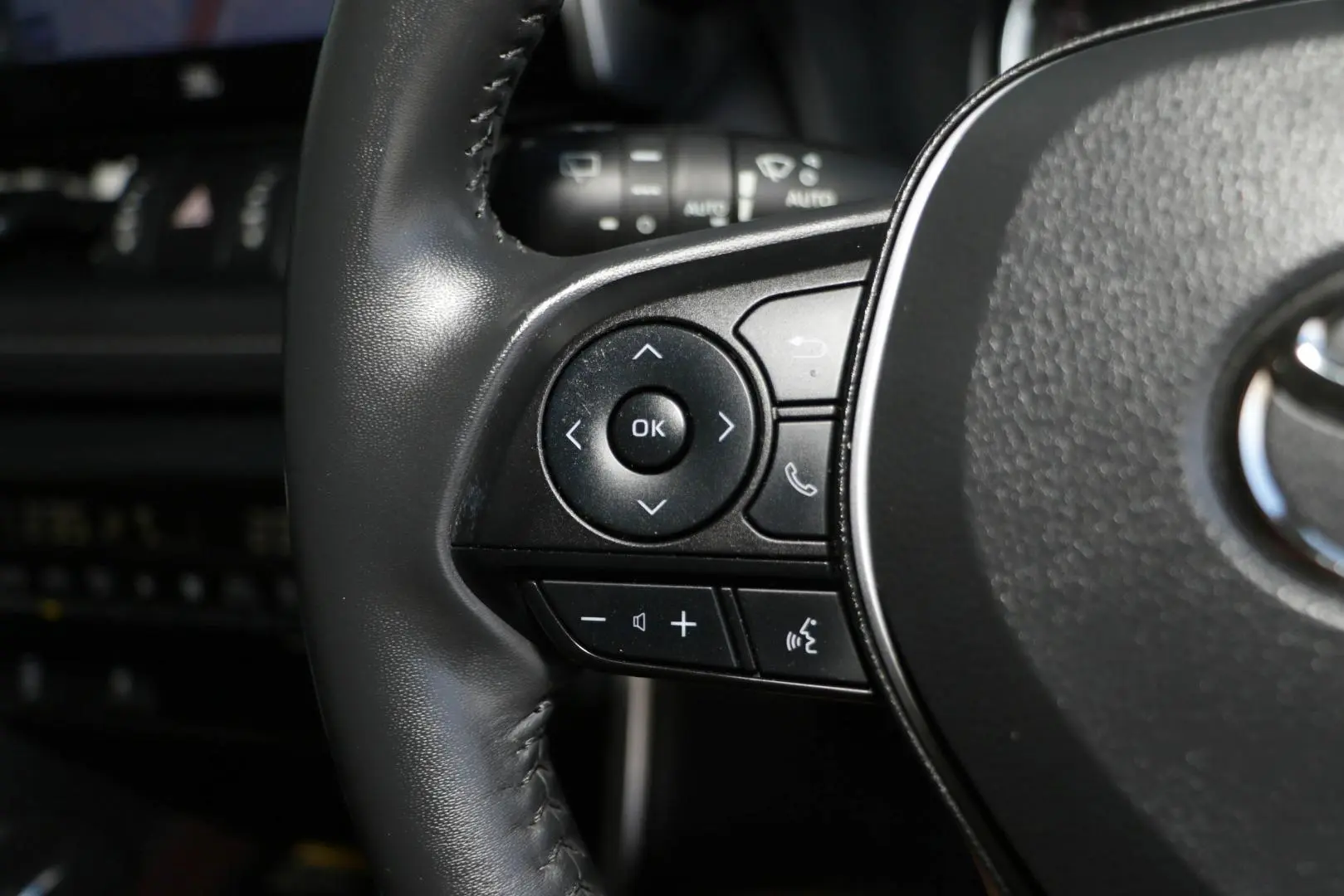 2021 Toyota RAV4 Gallery Image 18
