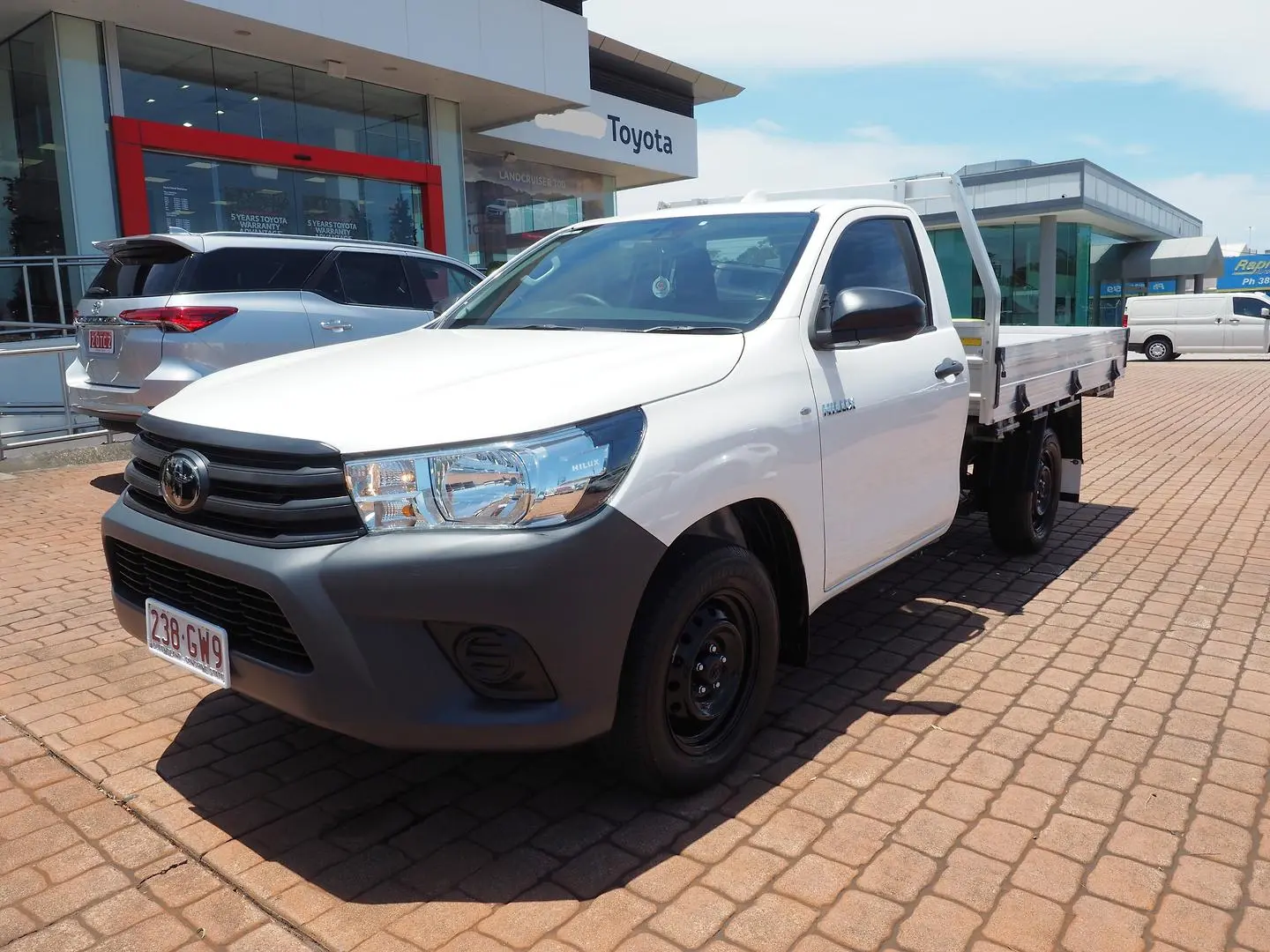 2022 Toyota Hilux Gallery Image 9