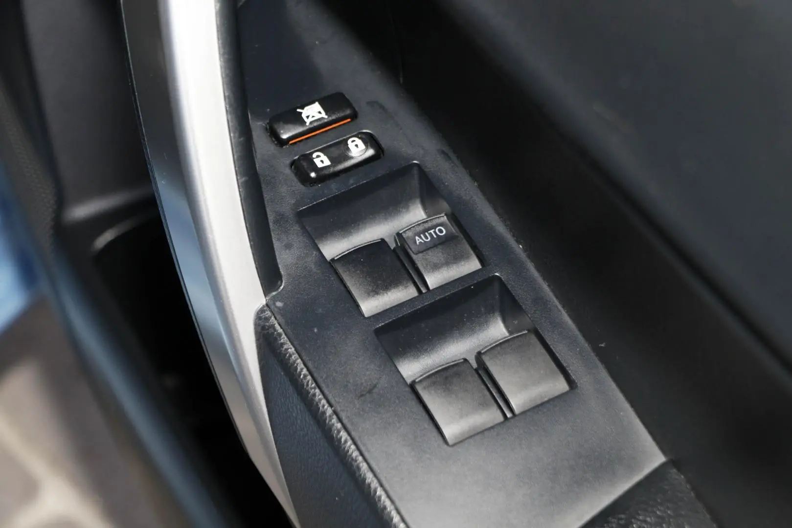 2015 Toyota Corolla Gallery Image 19