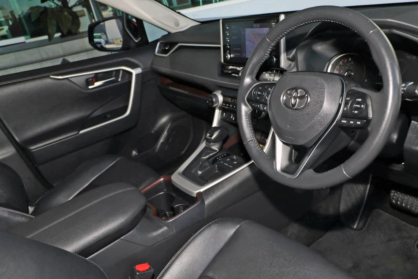 2021 Toyota RAV4 Gallery Image 8