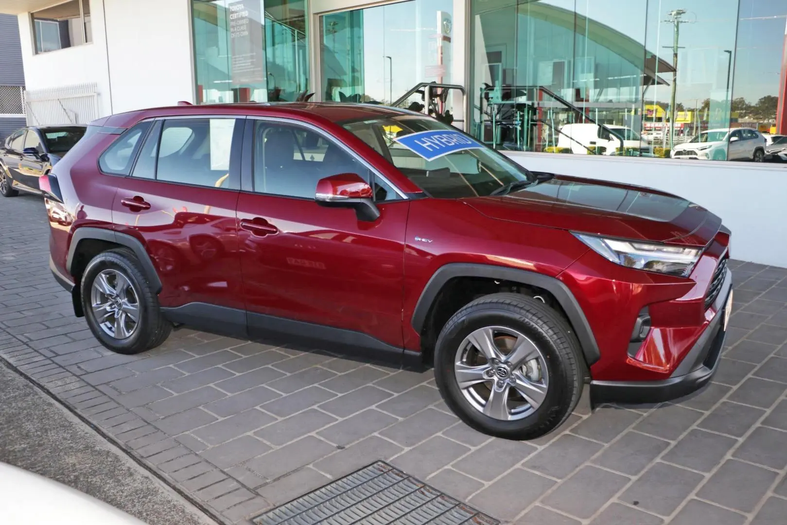 2025 Toyota RAV4 Gallery Image 6