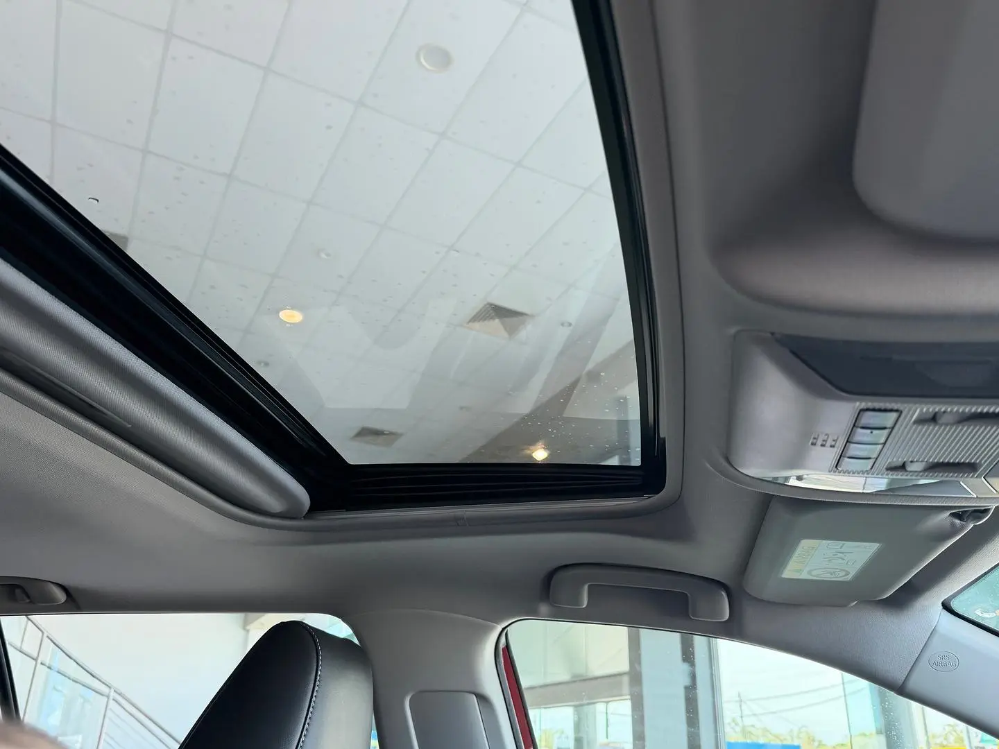 2019 Toyota RAV4 Gallery Image 15