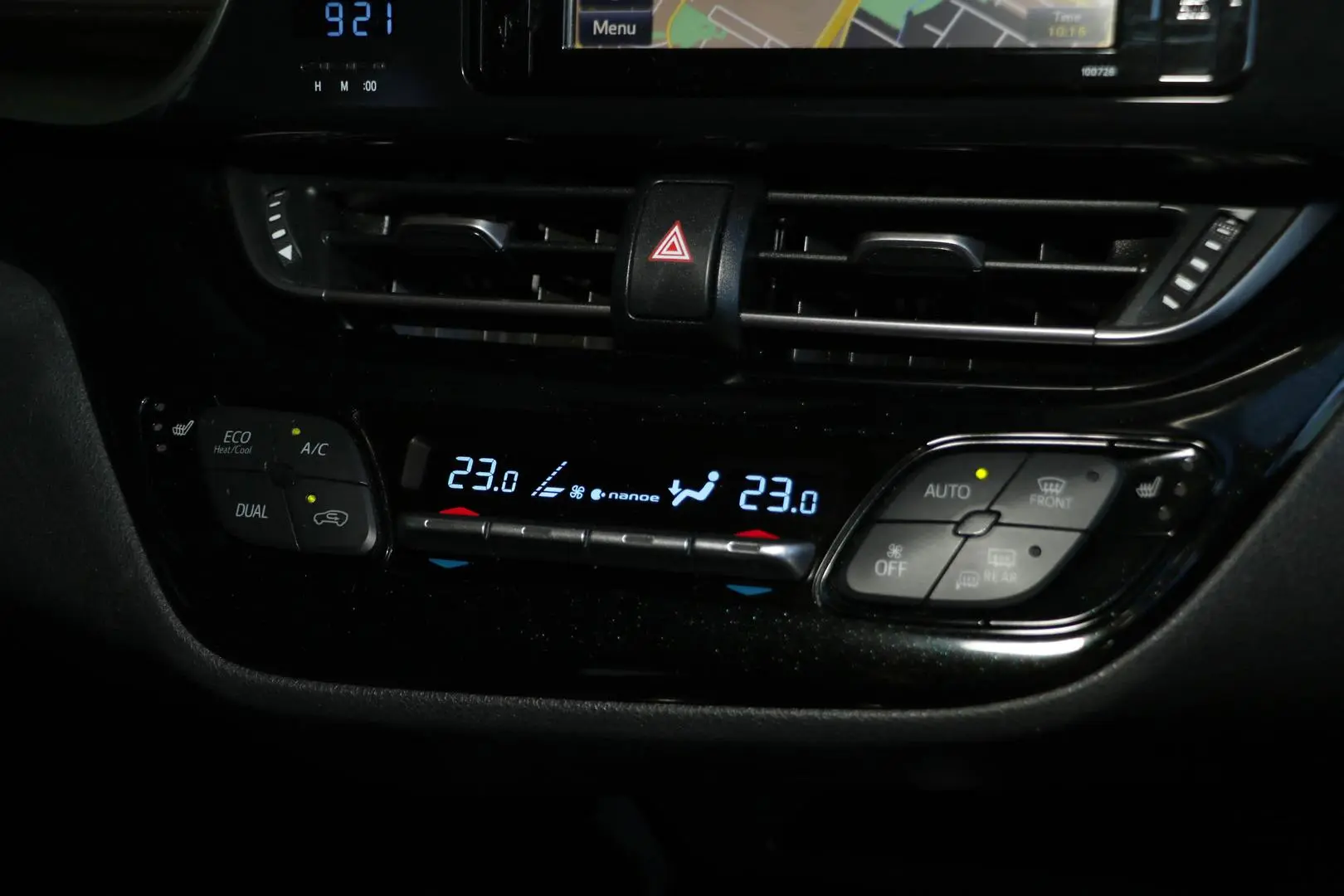 2019 Toyota C-HR Gallery Image 17