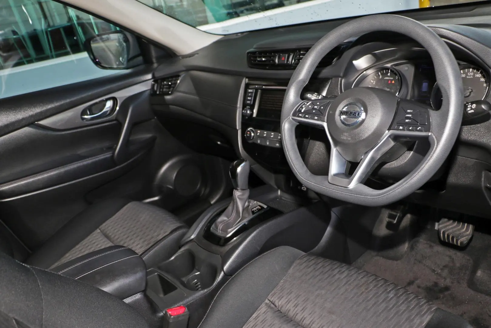 2022 Nissan X-TRAIL Gallery Image 6
