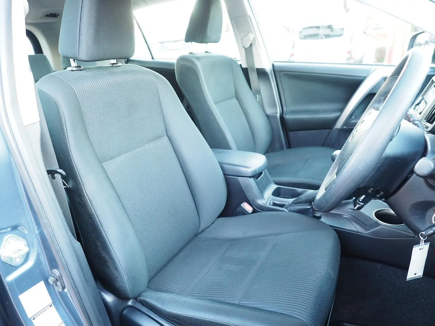 2013 Toyota RAV4 Gallery Image 24