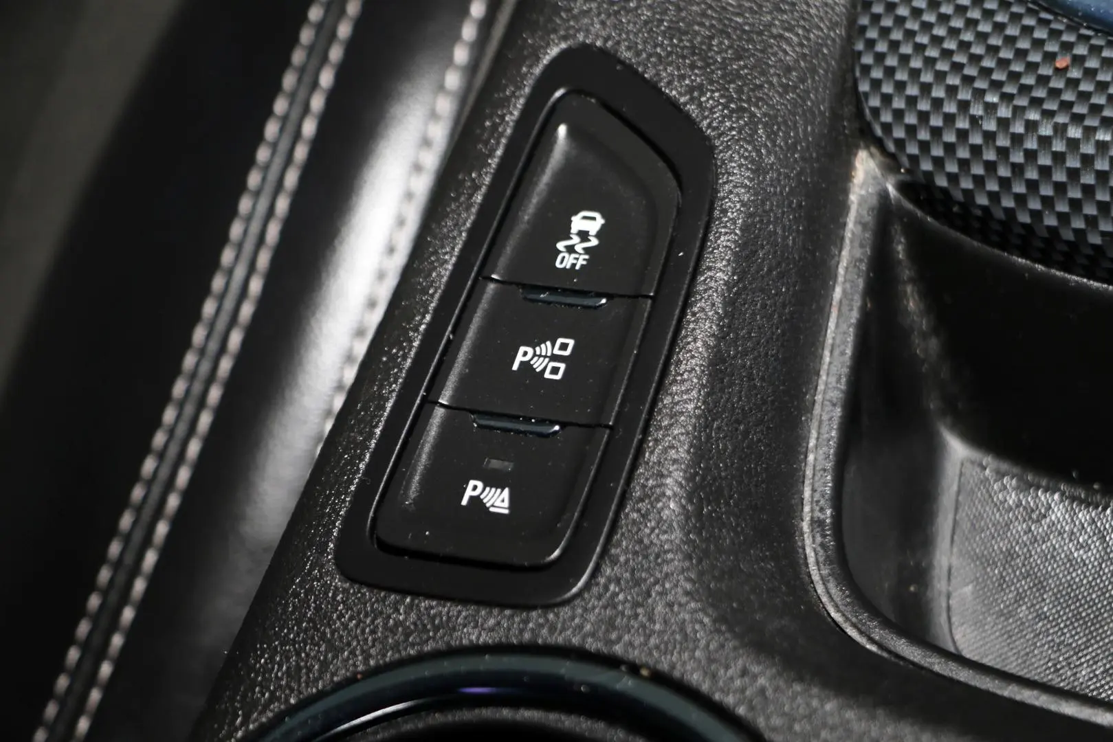 2017 Holden Commodore Gallery Image 17