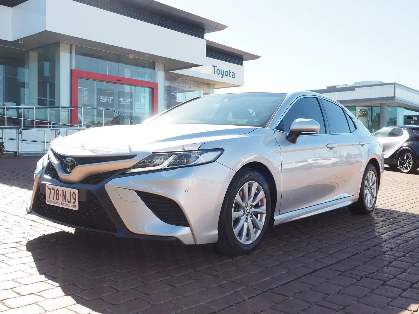 2018 Toyota Camry Gallery Image 11