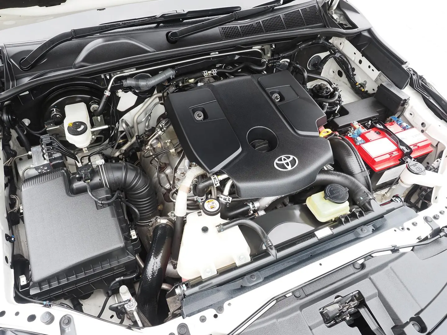 2017 Toyota Fortuner Gallery Image 5