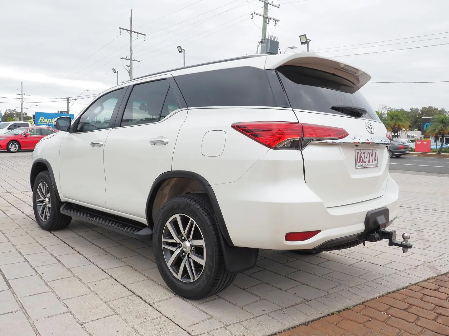 2017 Toyota Fortuner Gallery Image 6