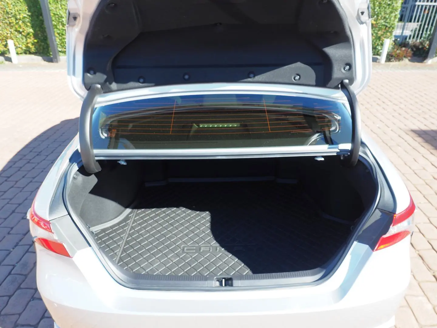 2018 Toyota Camry Gallery Image 14