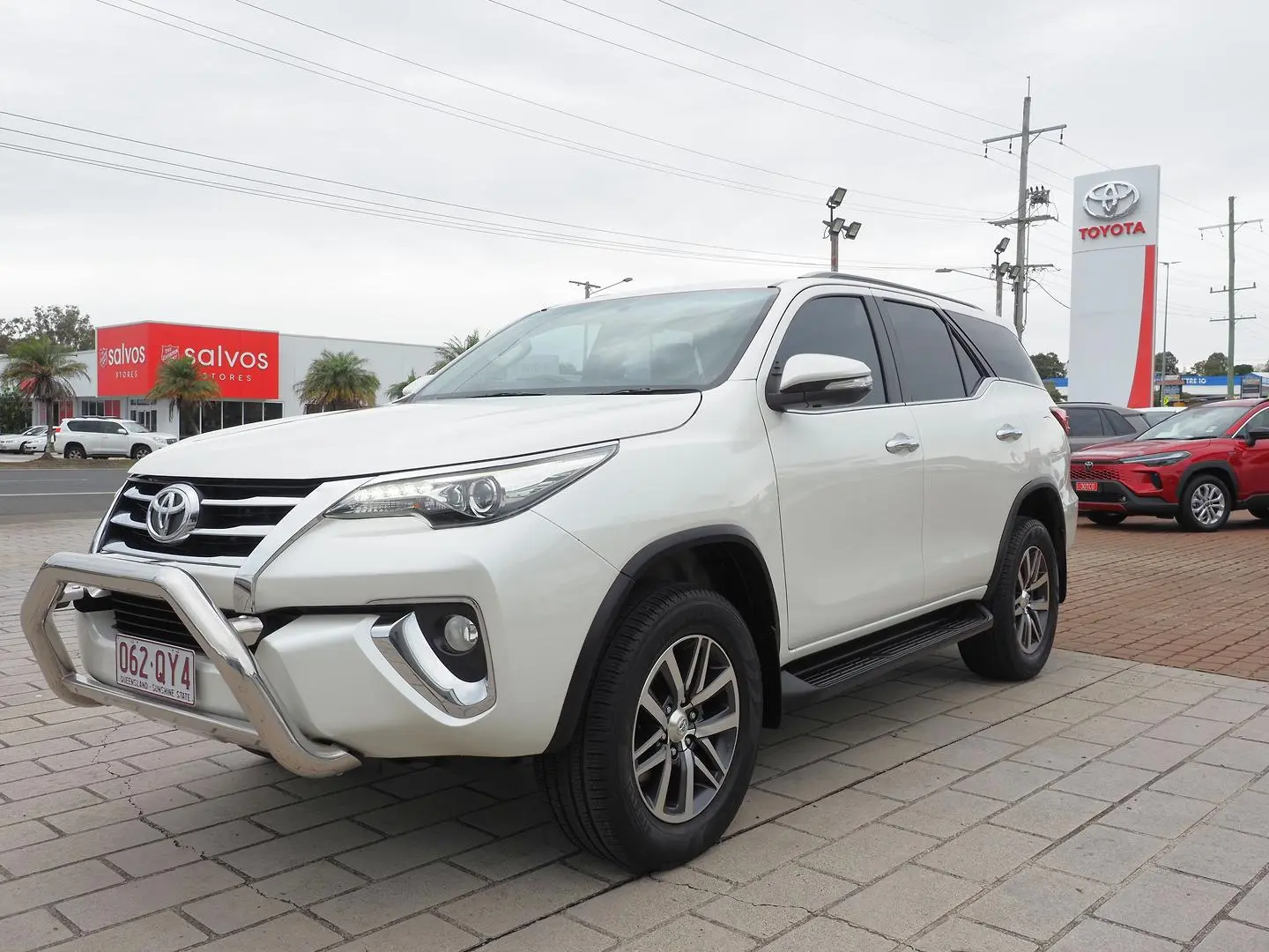 2017 Toyota Fortuner Gallery Image 2