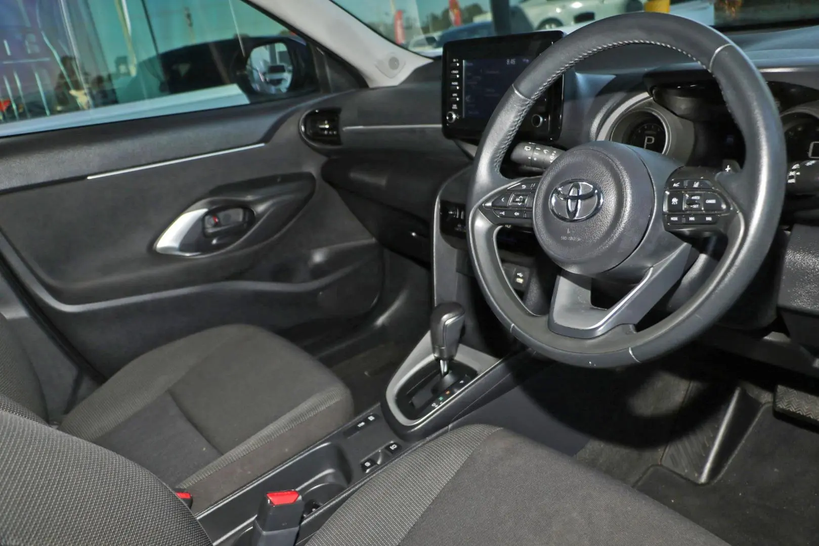 2023 Toyota Yaris Cross Gallery Image 6