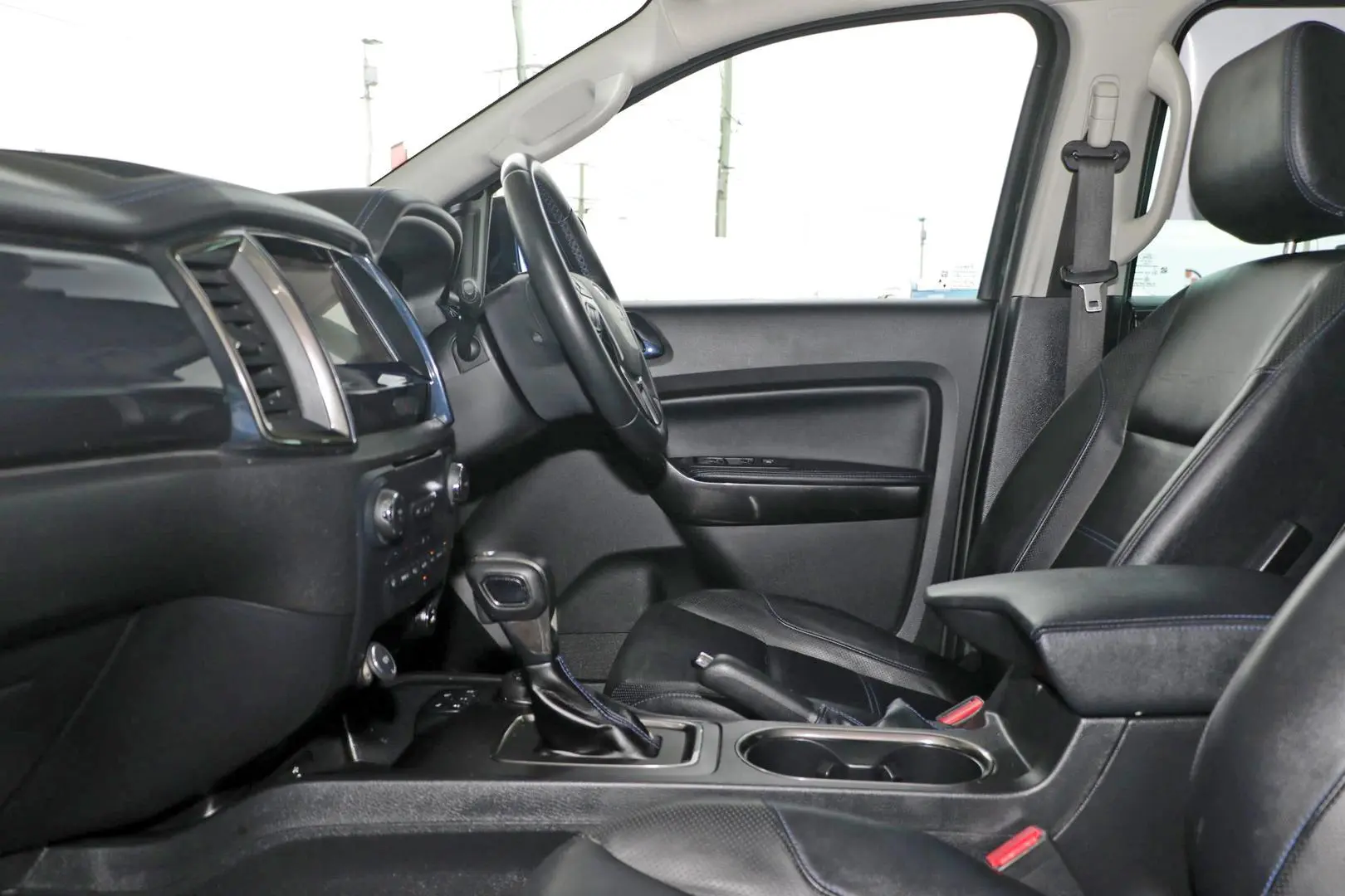 2020 Ford Everest Gallery Image 8