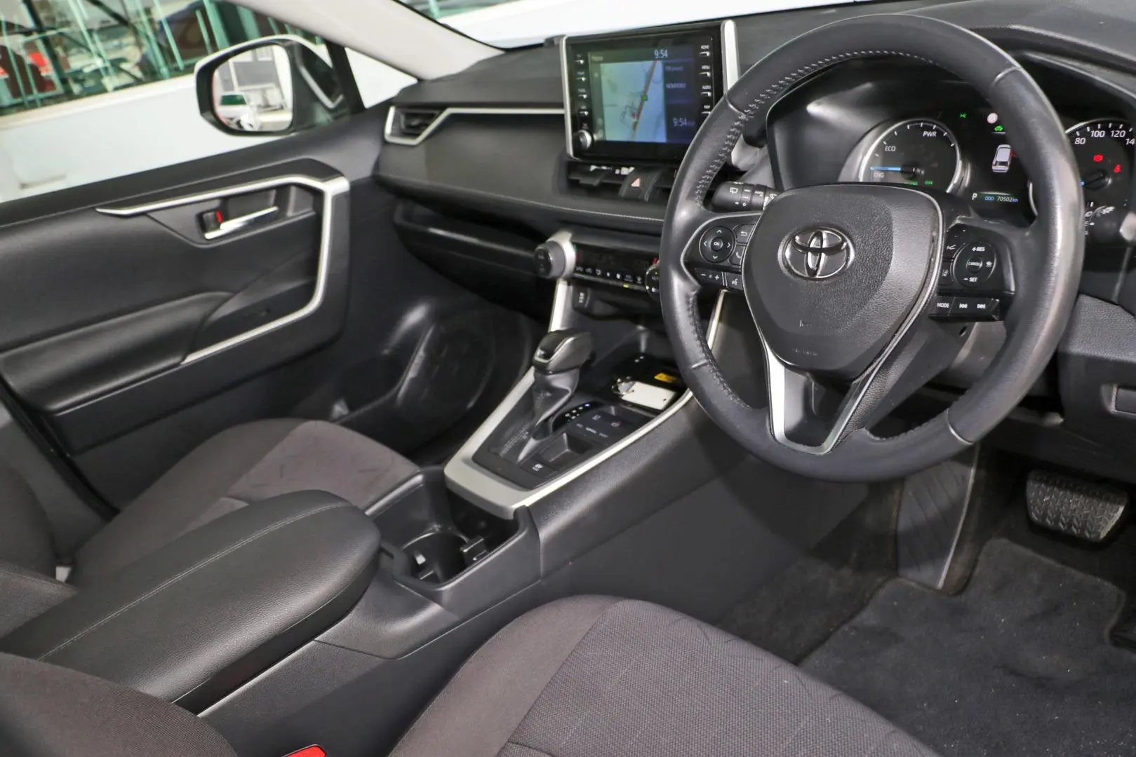 2022 Toyota RAV4 Gallery Image 6