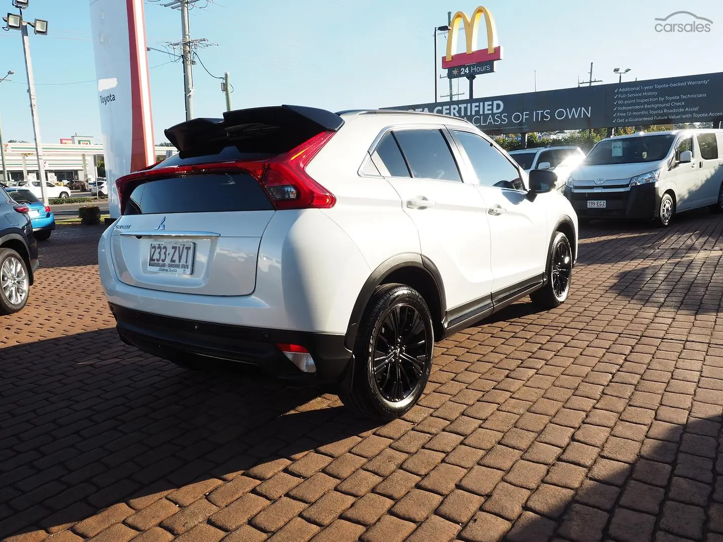 2019 Mitsubishi Eclipse Cross Image 3