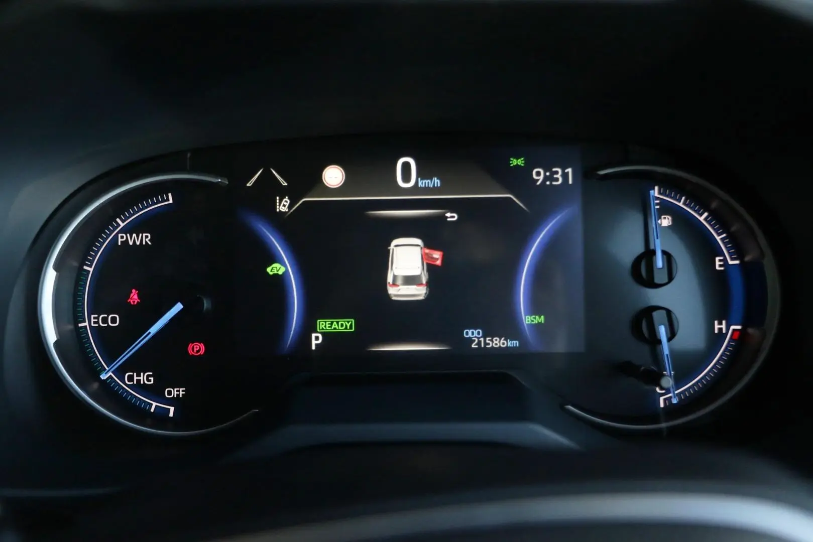 2025 Toyota RAV4 Gallery Image 14
