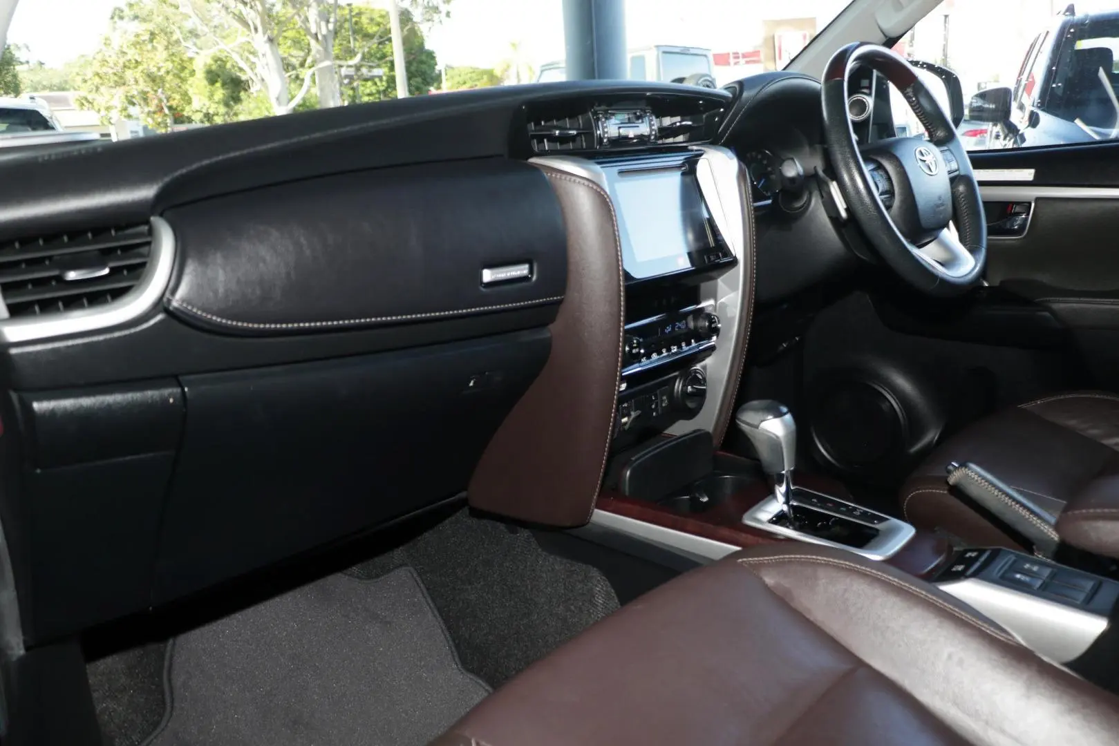 2018 Toyota Fortuner Gallery Image 7