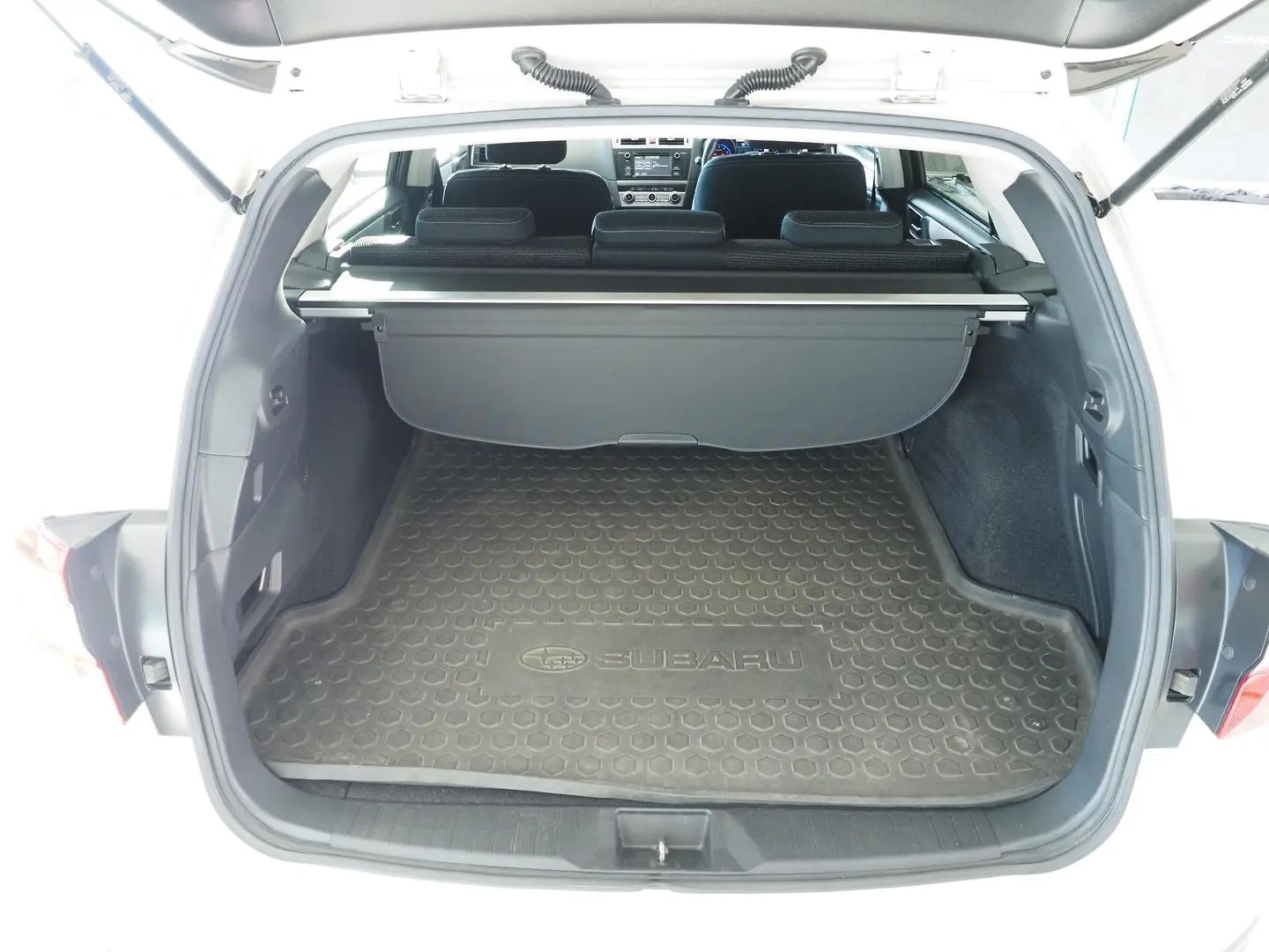 2017 Subaru Outback Gallery Image 11