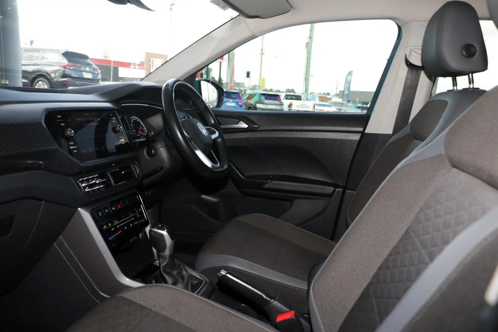 2022 Volkswagen T-Cross Gallery Image 8