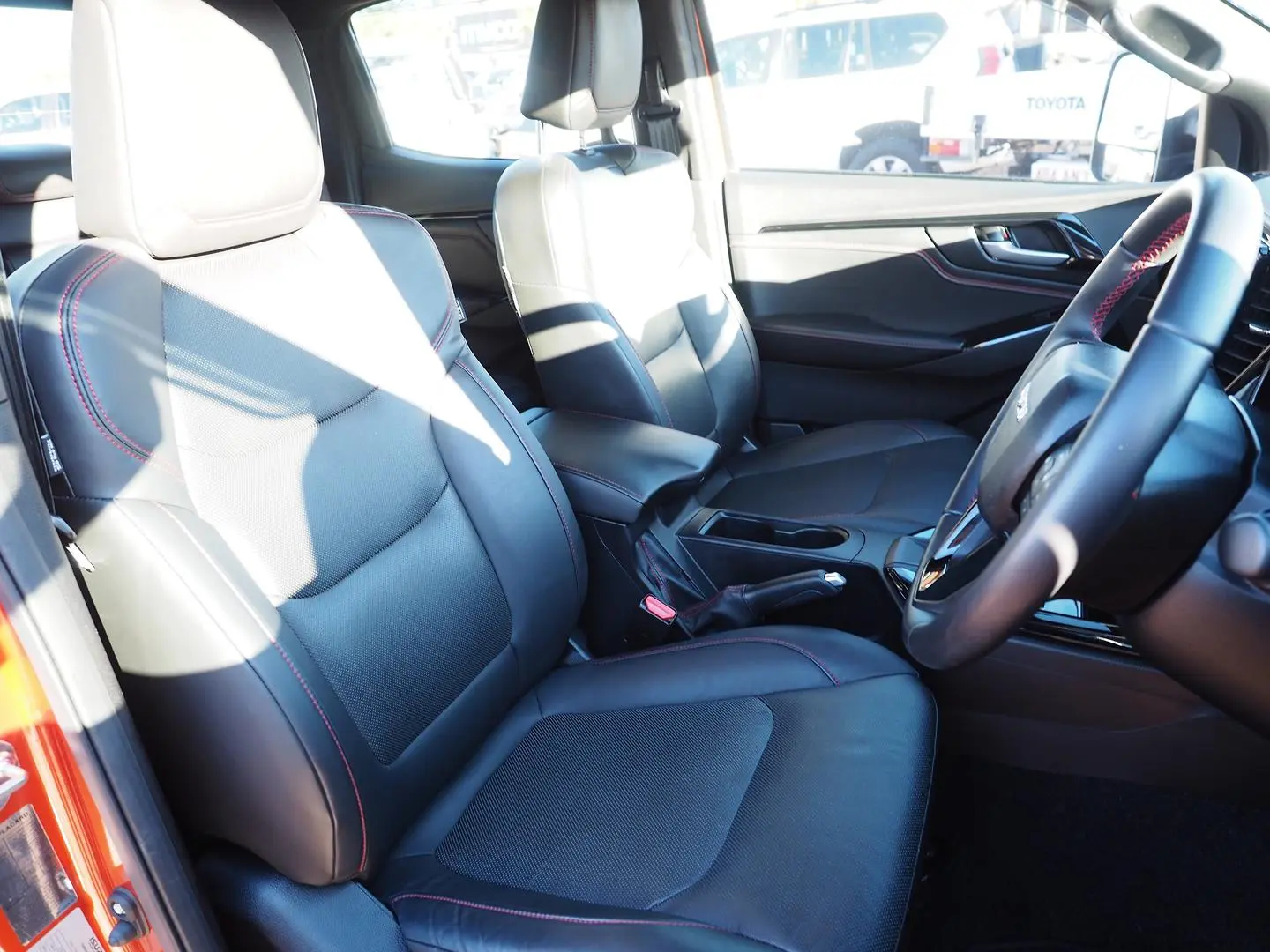 2022 Isuzu D-MAX Gallery Image 26
