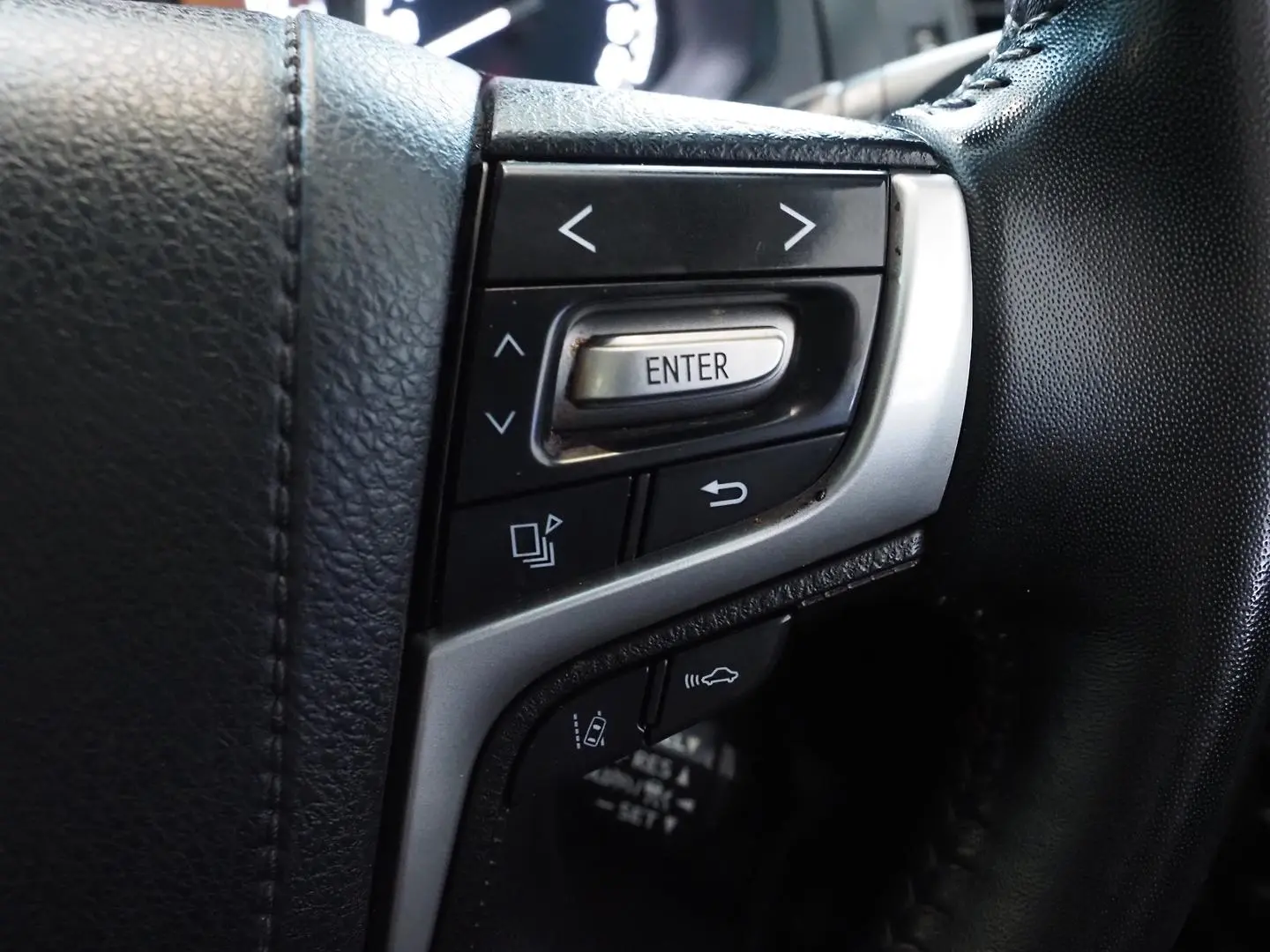 2018 Toyota Landcruiser Prado Gallery Image 28