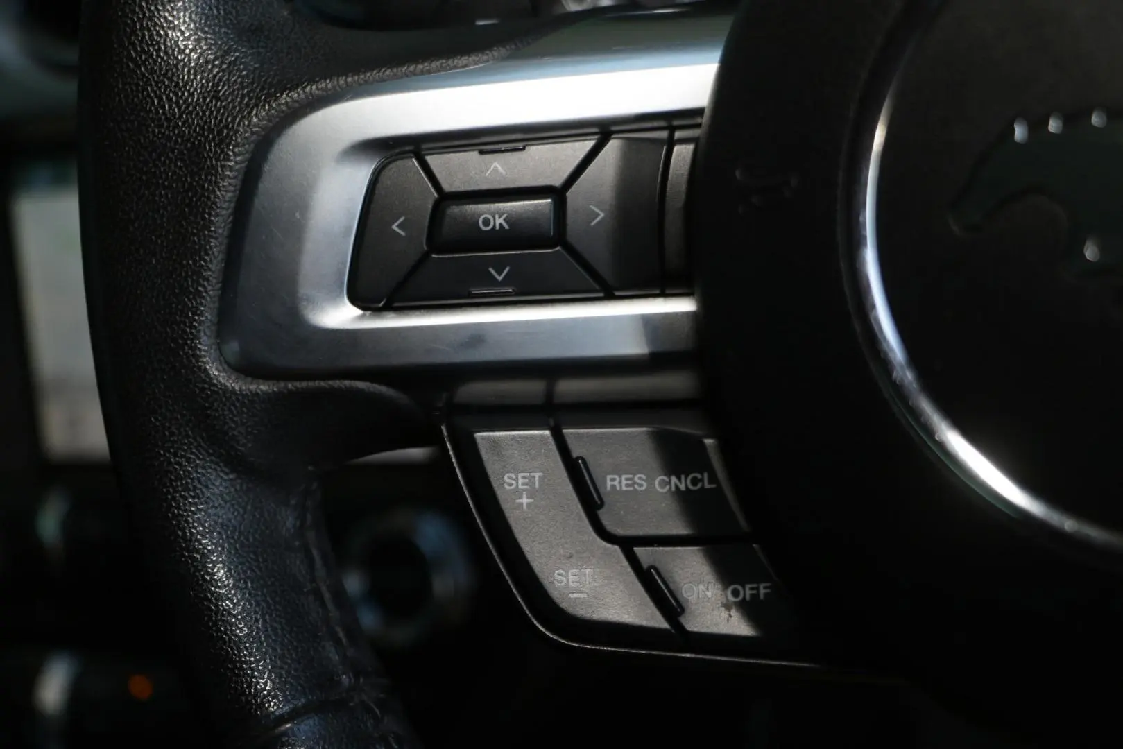 2017 Ford Mustang Gallery Image 17