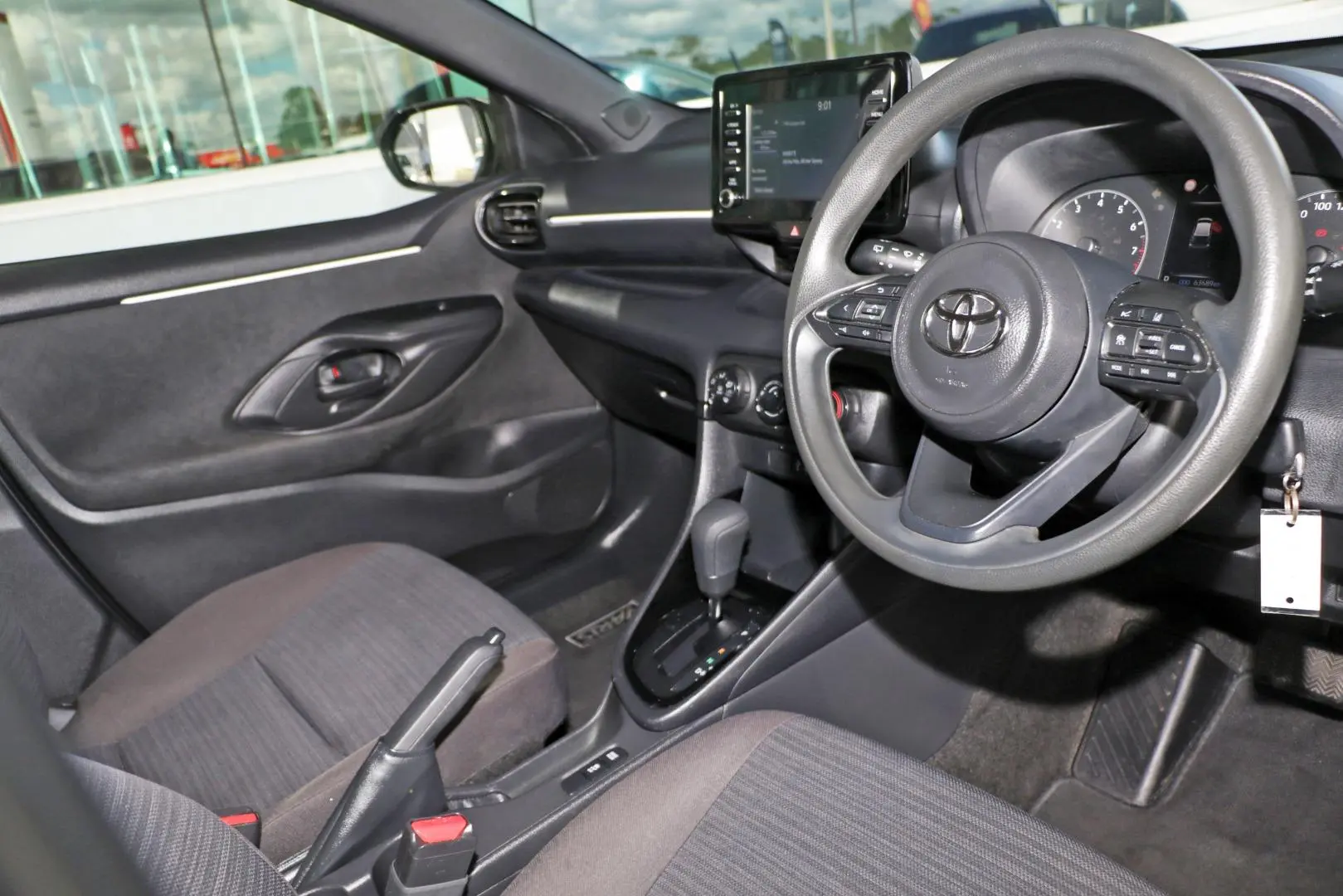 2022 Toyota Yaris Gallery Image 6