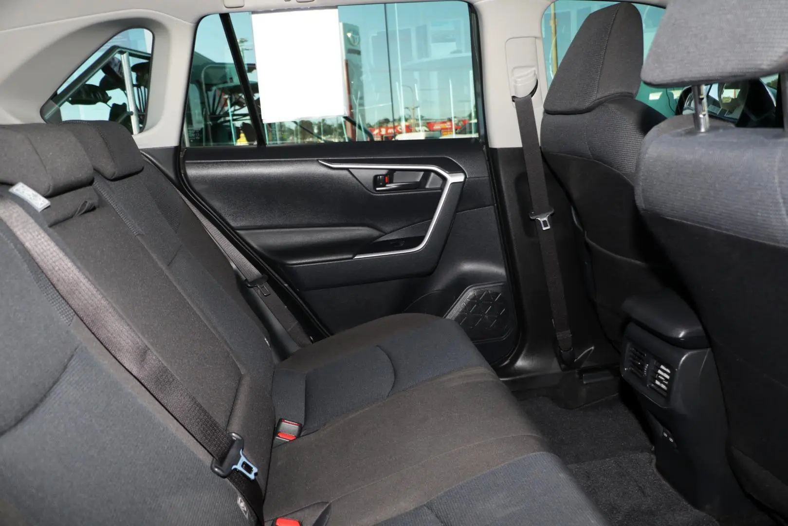 2025 Toyota RAV4 Gallery Image 10