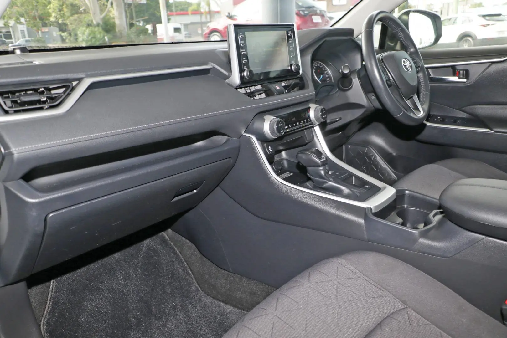 2021 Toyota RAV4 Gallery Image 7