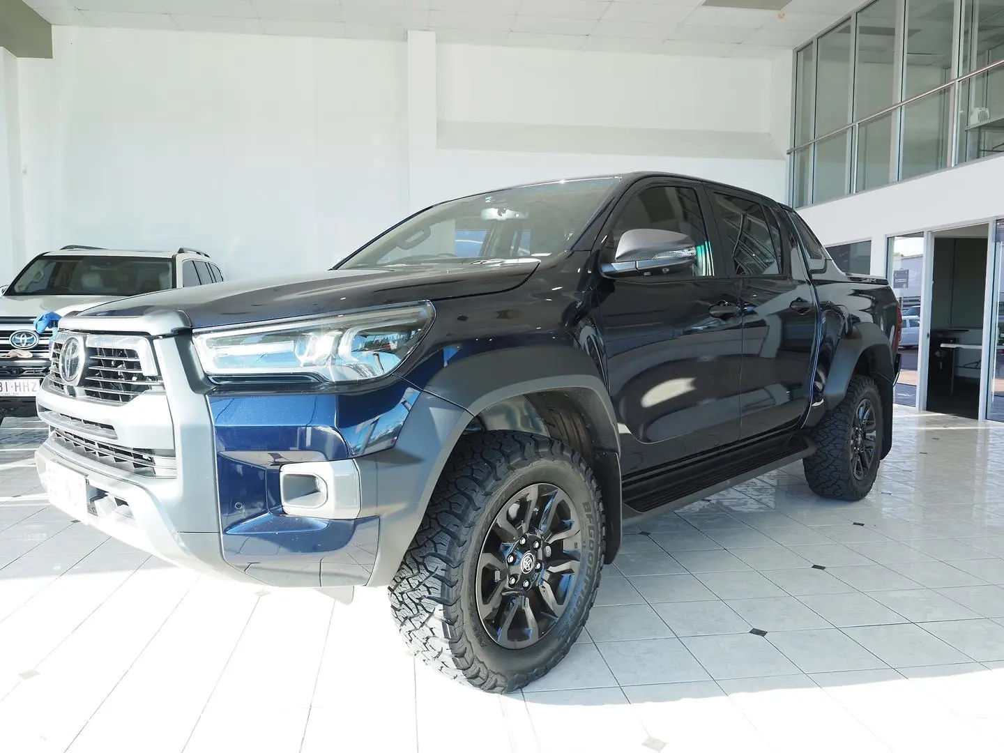 2025 Toyota Hilux Gallery Image 13