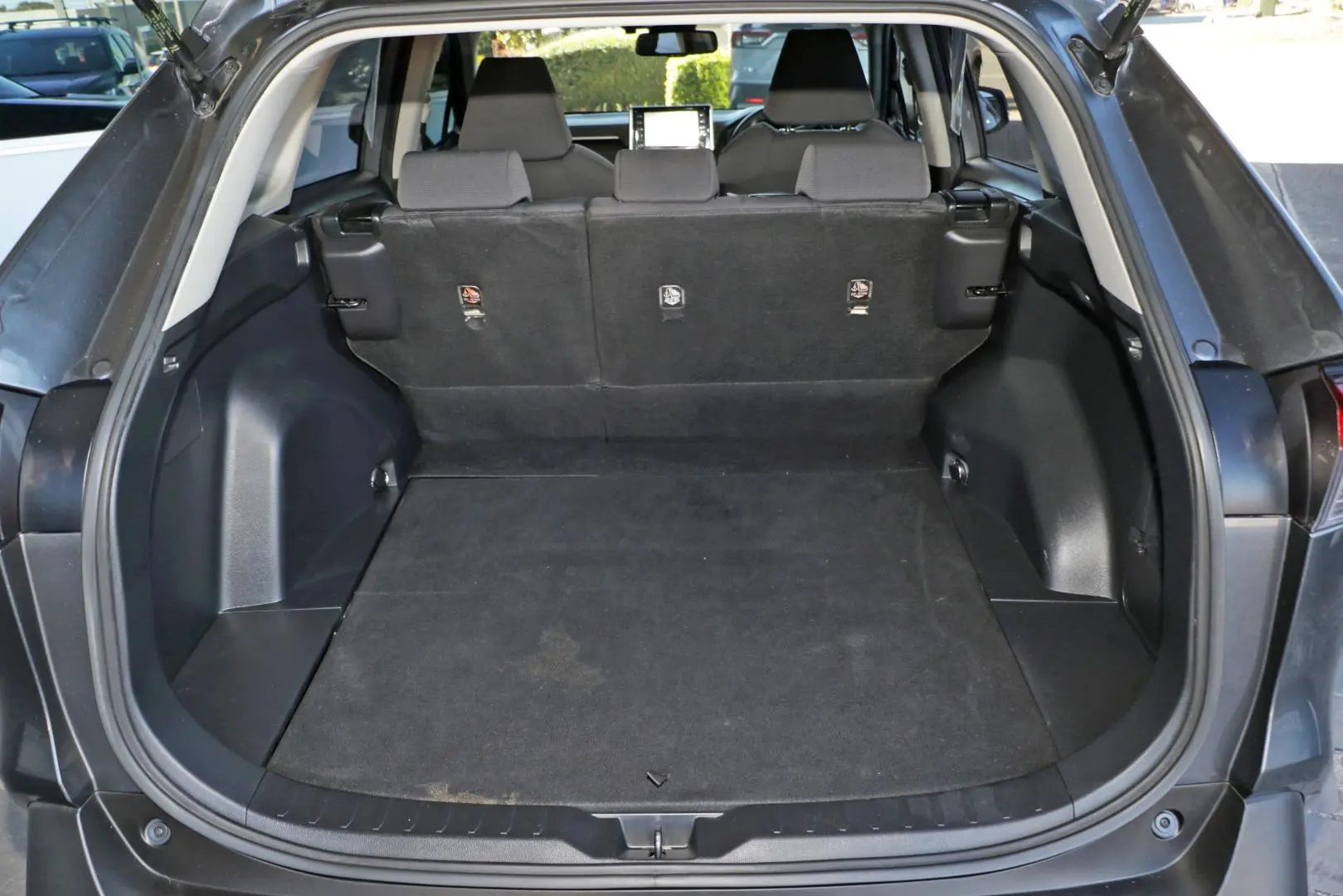 2021 Toyota RAV4 Gallery Image 21