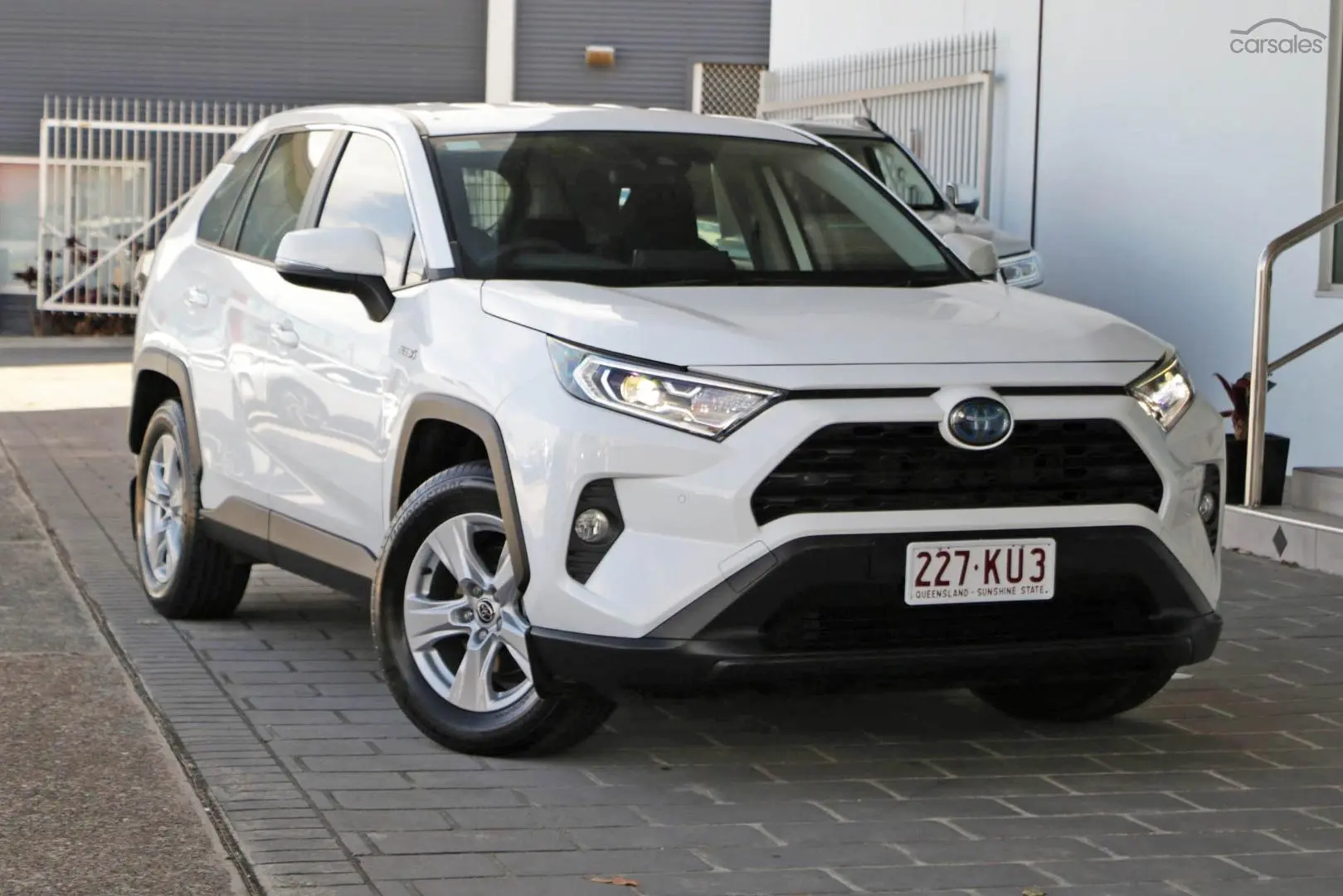 2020 Toyota RAV4 Image 3