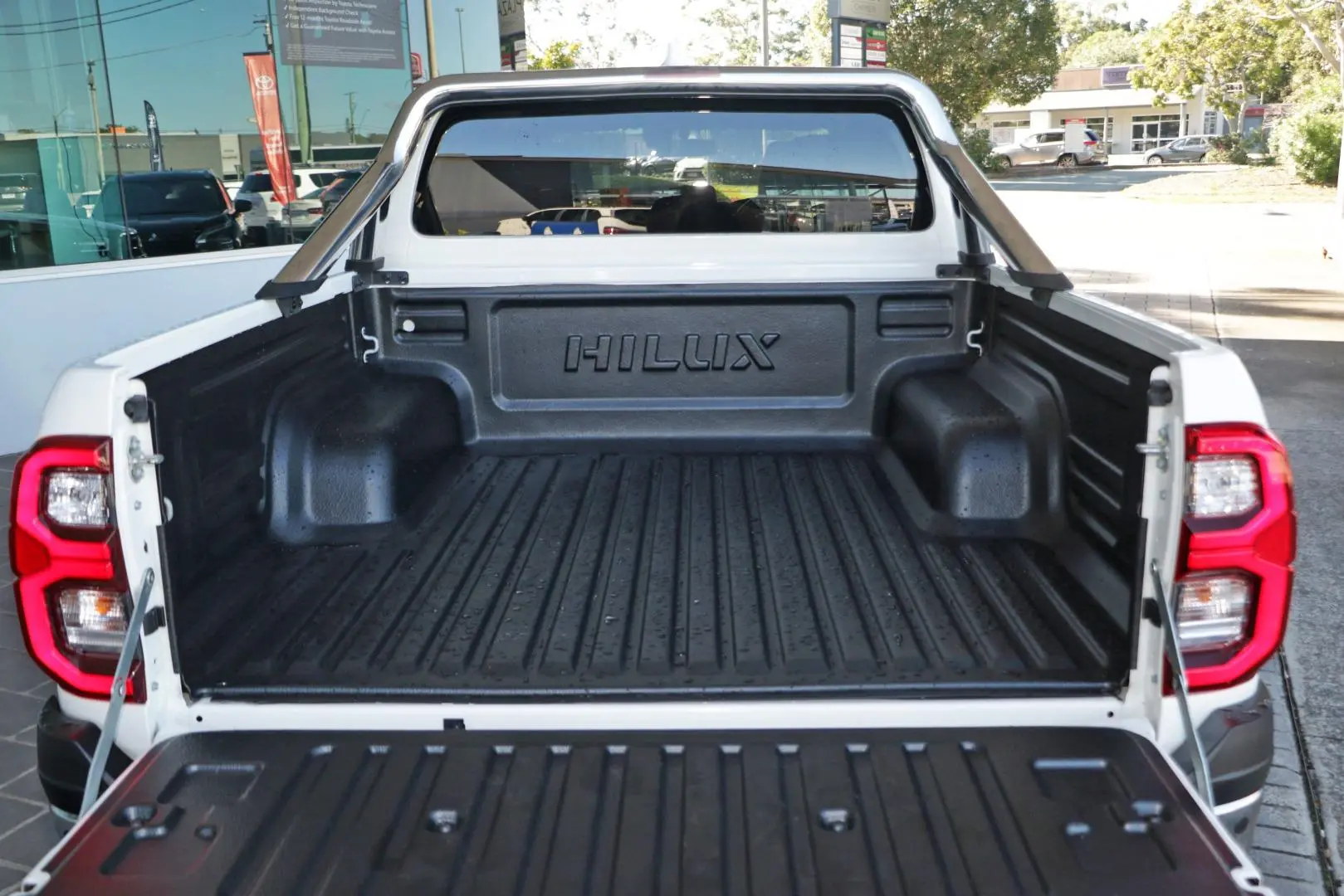 2023 Toyota Hilux Gallery Image 23