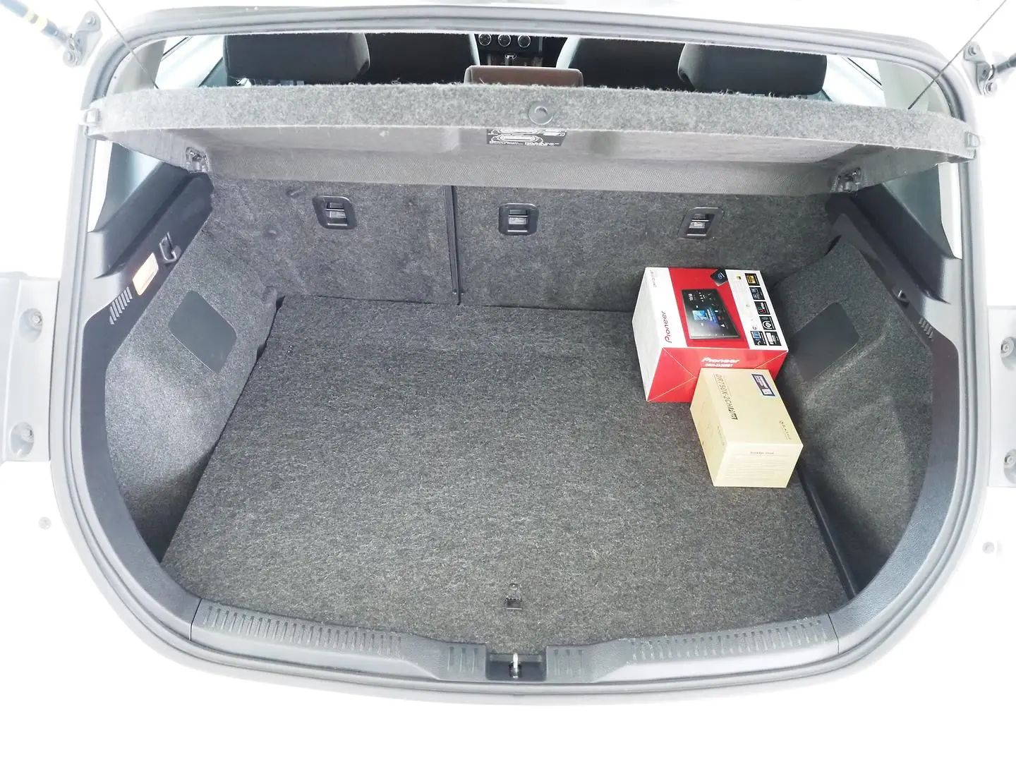 2018 Toyota Corolla Gallery Image 13