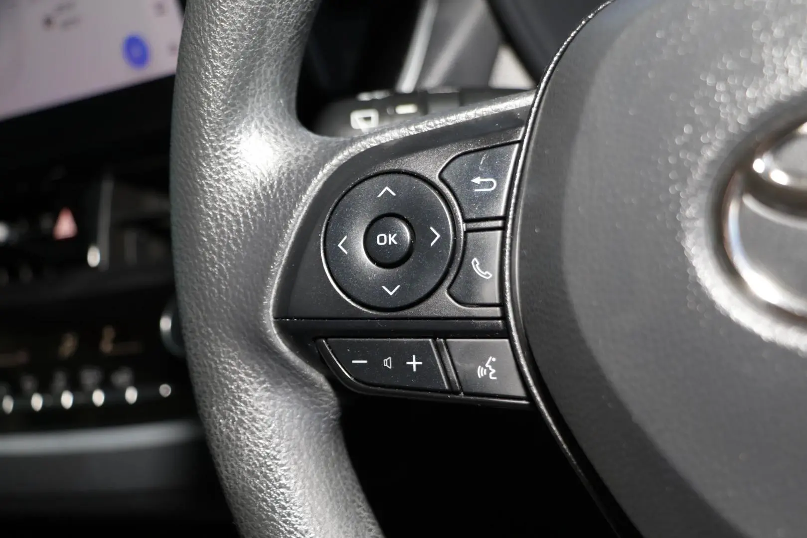 2022 Toyota Corolla Gallery Image 15