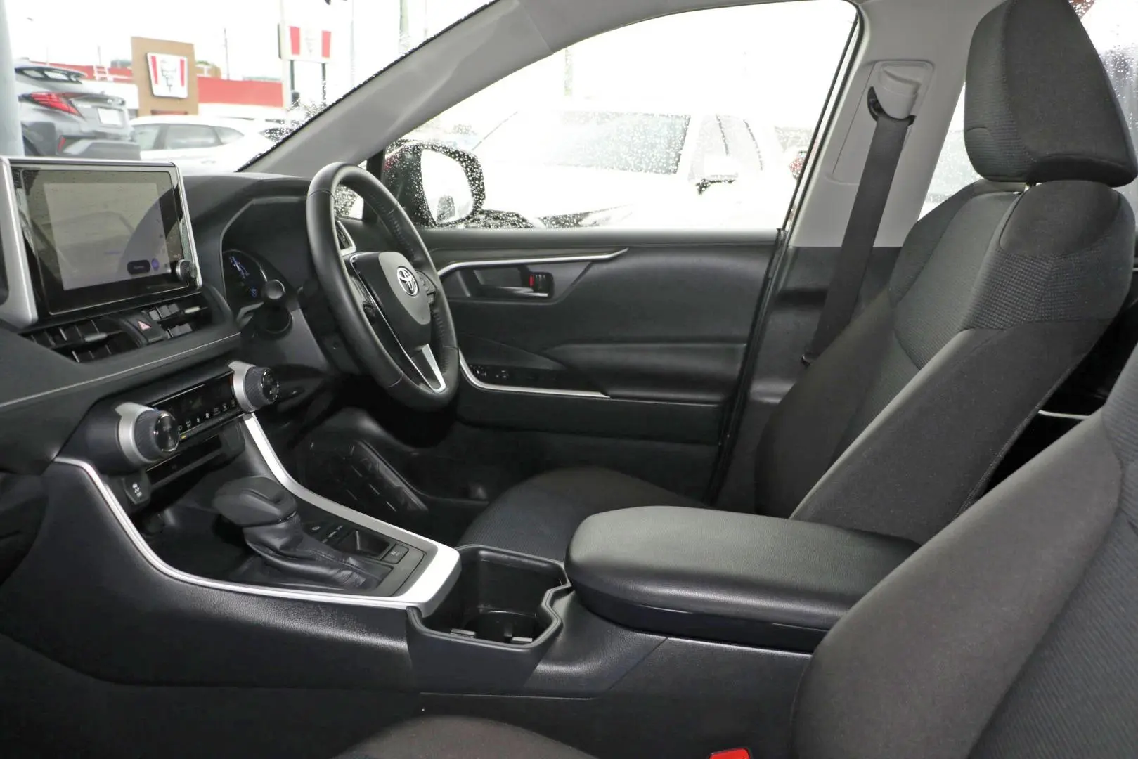 2025 Toyota RAV4 Gallery Image 8
