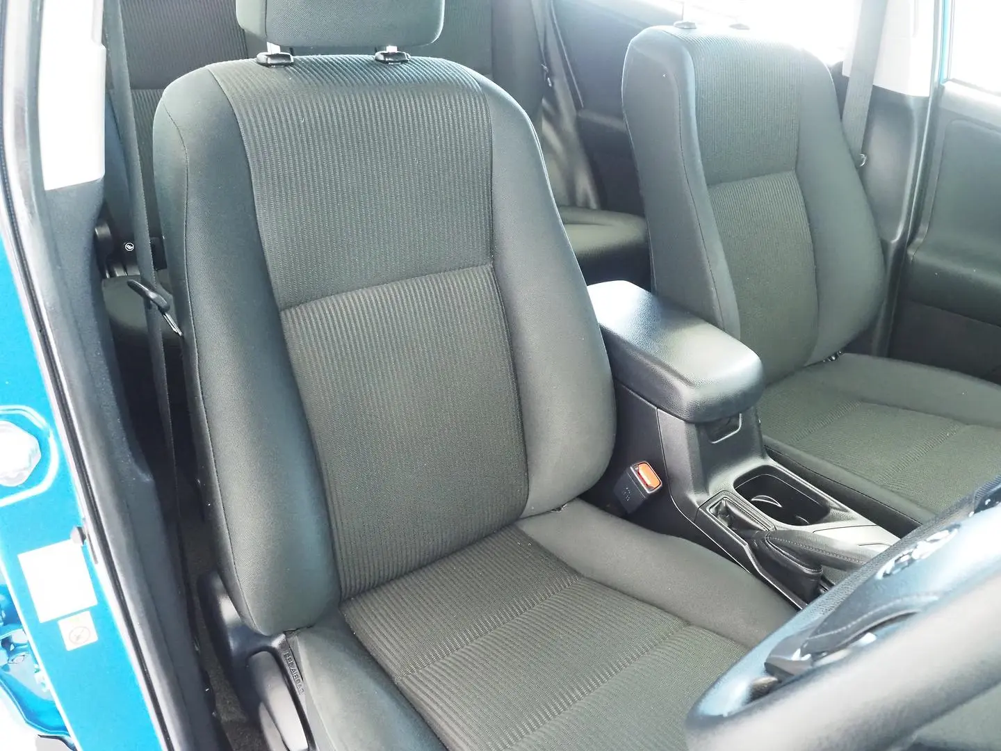 2017 Toyota RAV4 Gallery Image 19