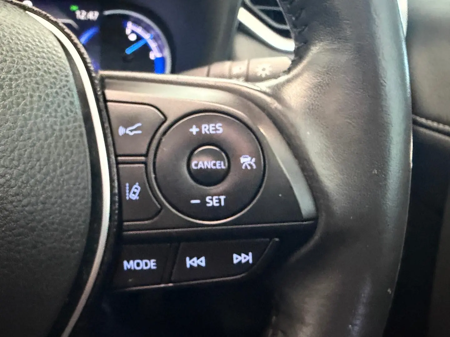 2020 Toyota RAV4 Gallery Image 17