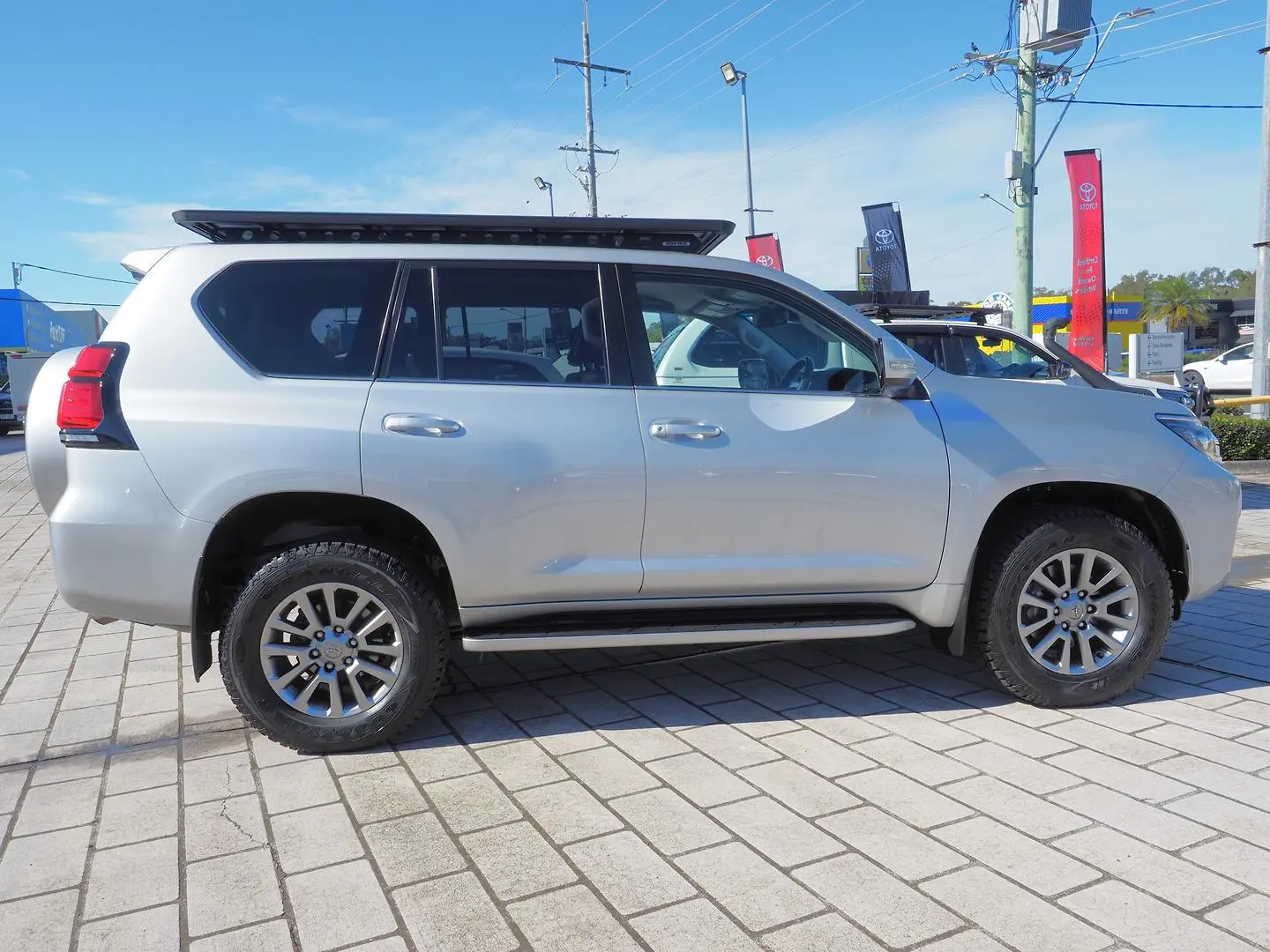 2021 Toyota Landcruiser Prado Gallery Image 8