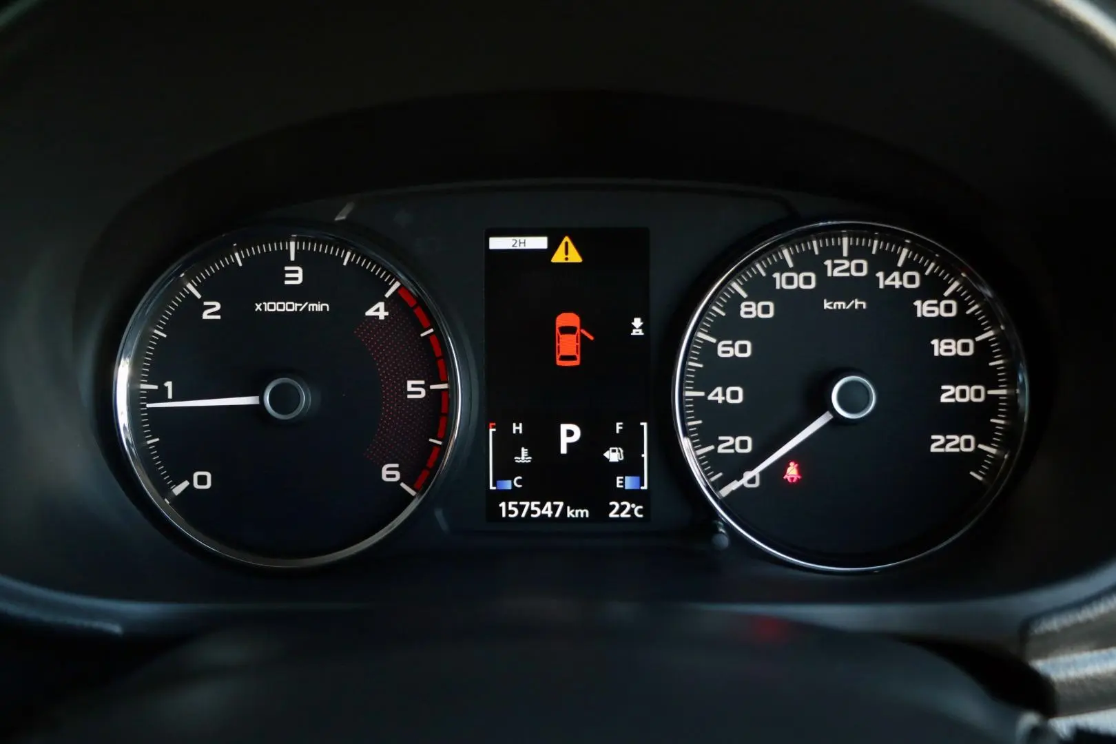 2016 Mitsubishi Pajero Sport Gallery Image 12