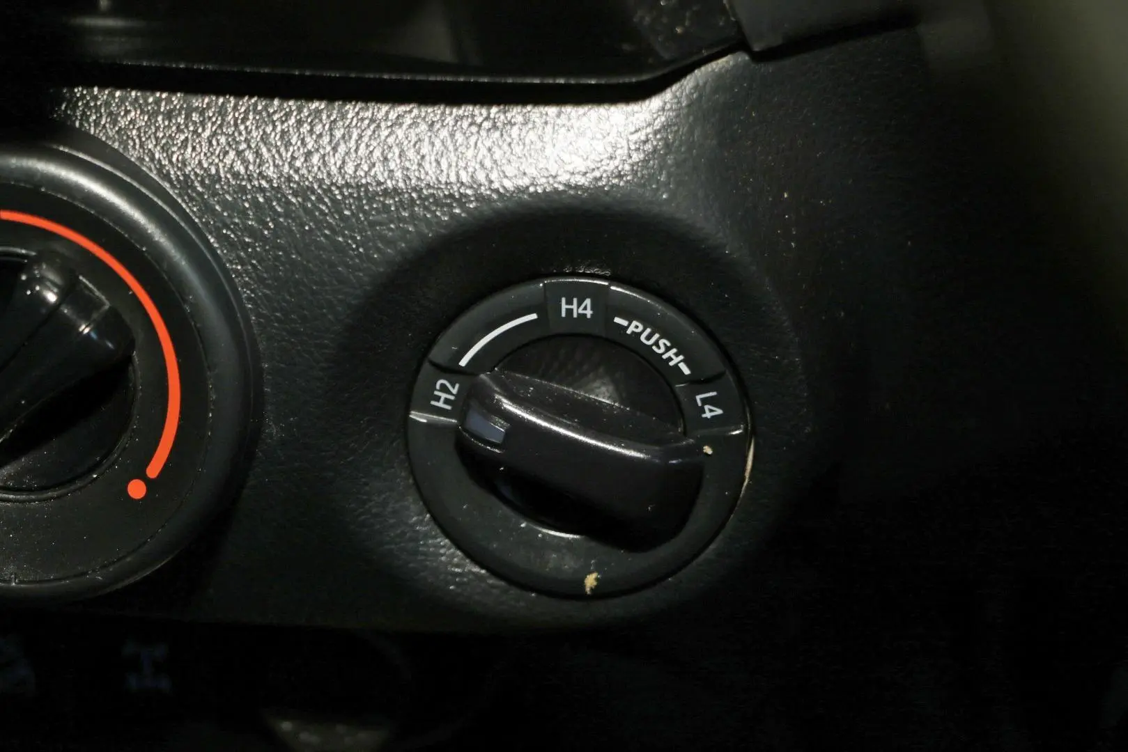 2018 Toyota Hilux Gallery Image 17