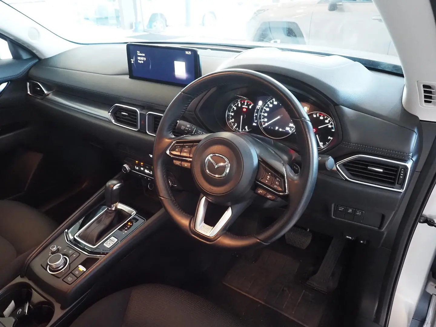 2024 Mazda CX-5 Gallery Image 3