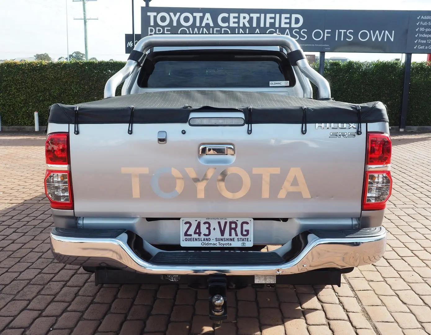 2015 Toyota Hilux Gallery Image 5