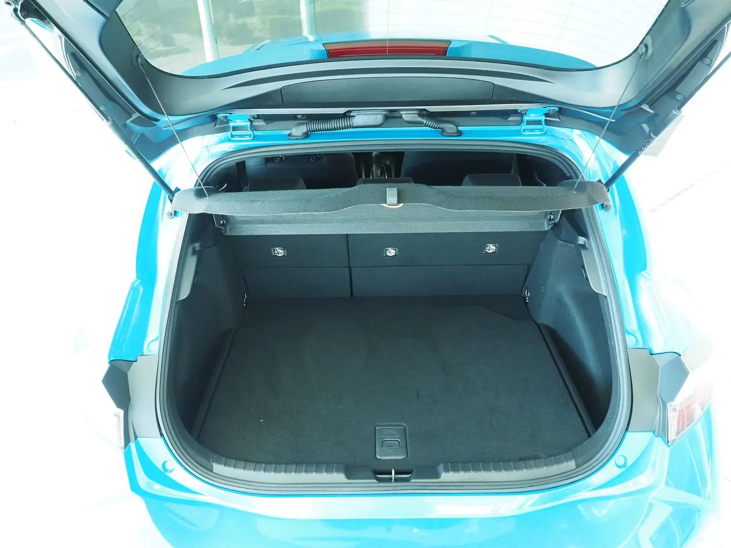 2019 Toyota Corolla Gallery Image 12