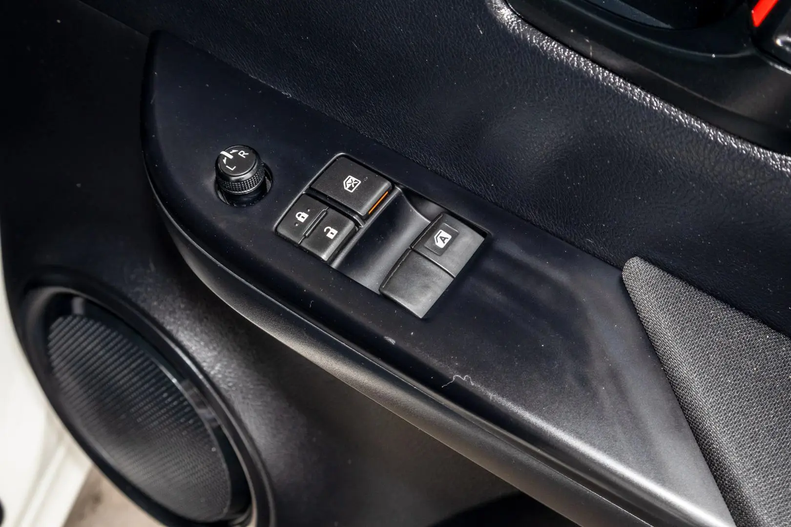 2019 Toyota Hilux Gallery Image 9