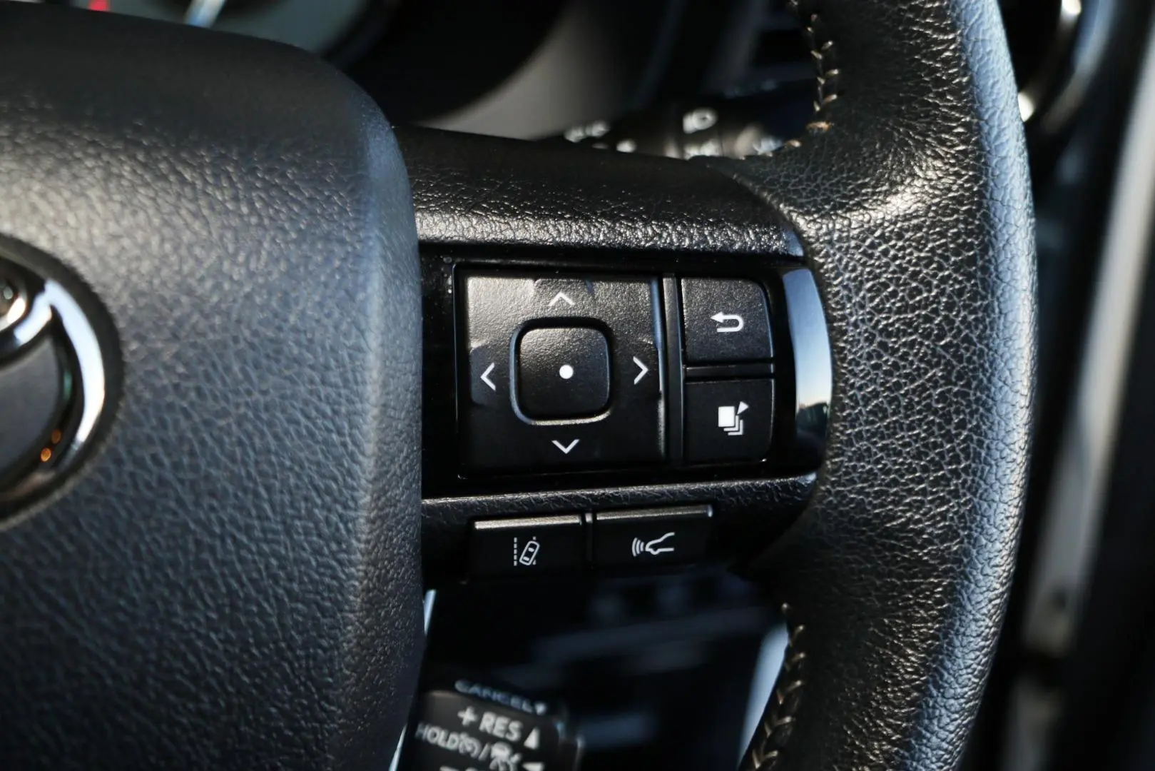 2025 Toyota Hilux Gallery Image 19